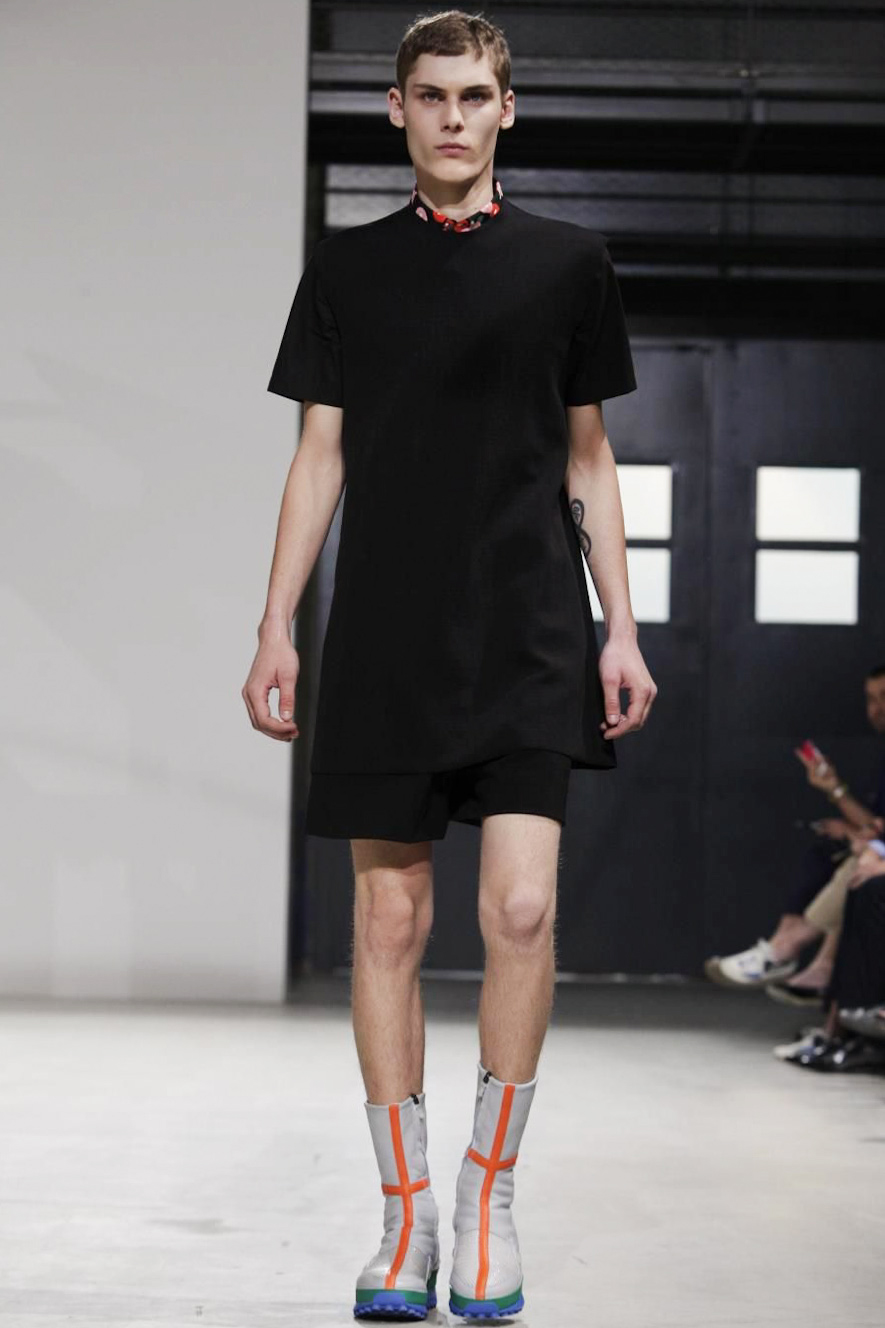 Look 16