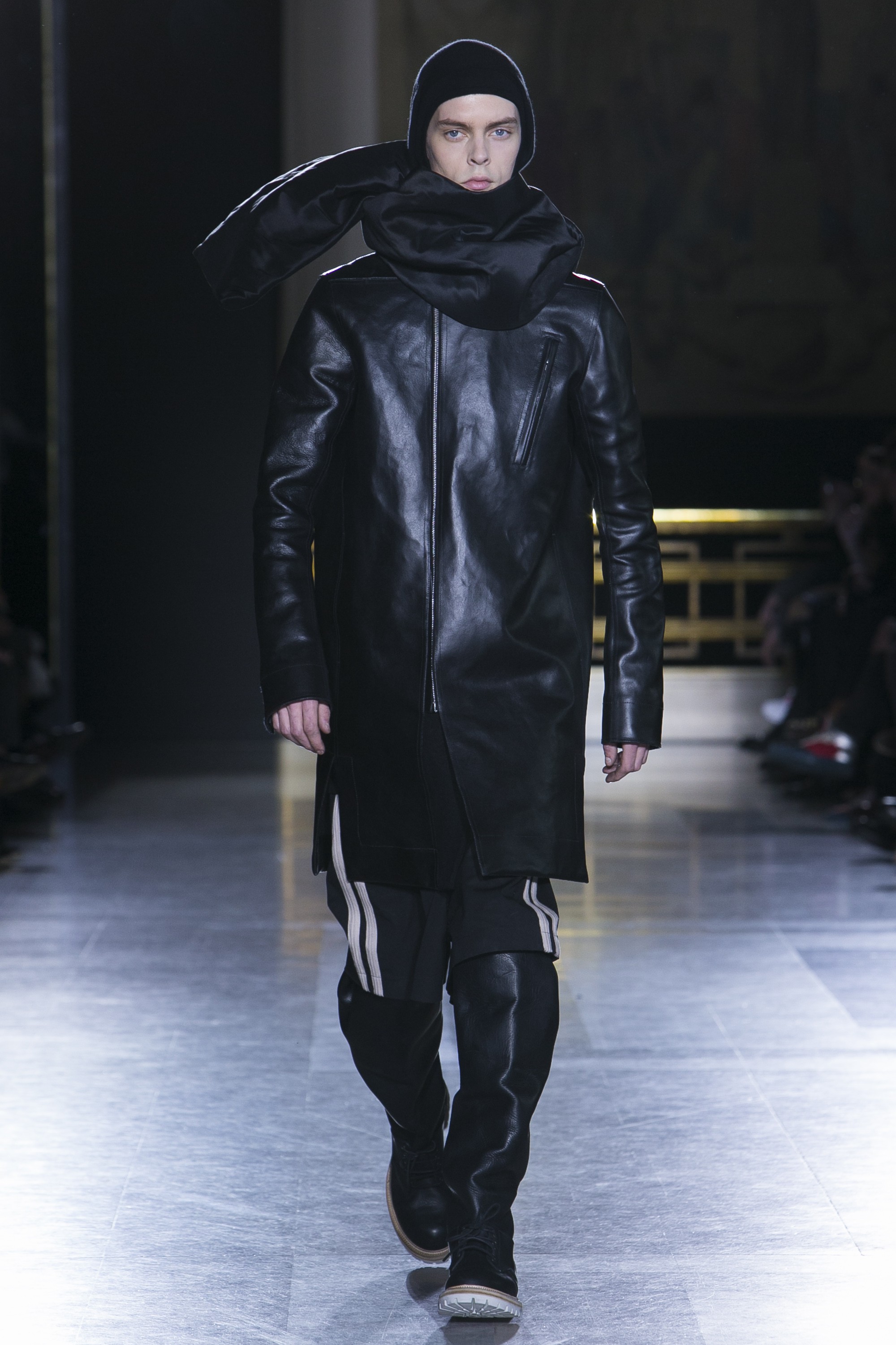 Look 19