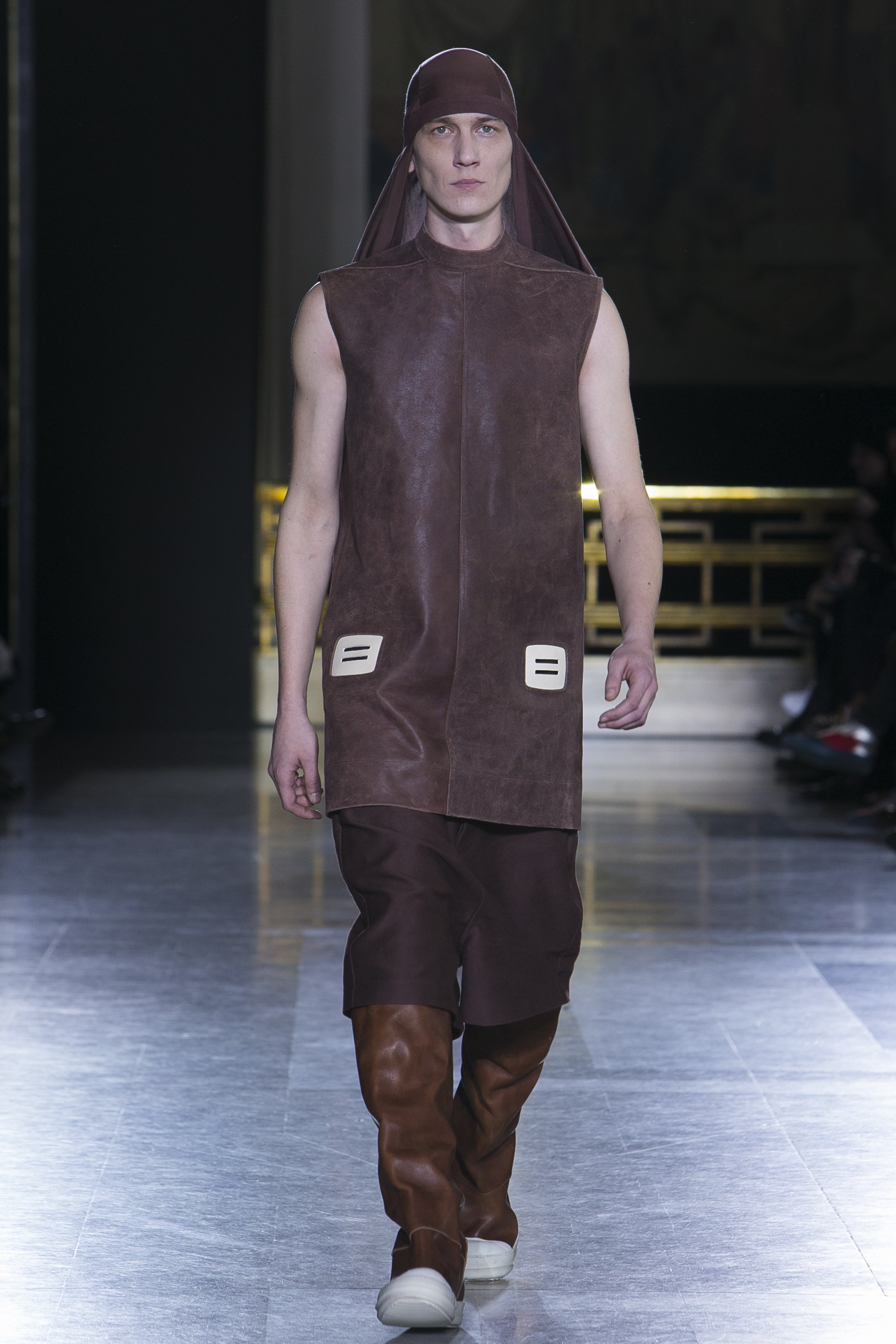Look 3