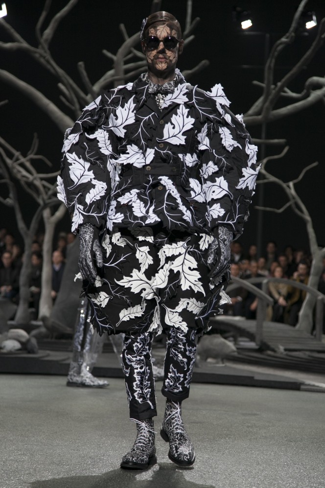 Look 3