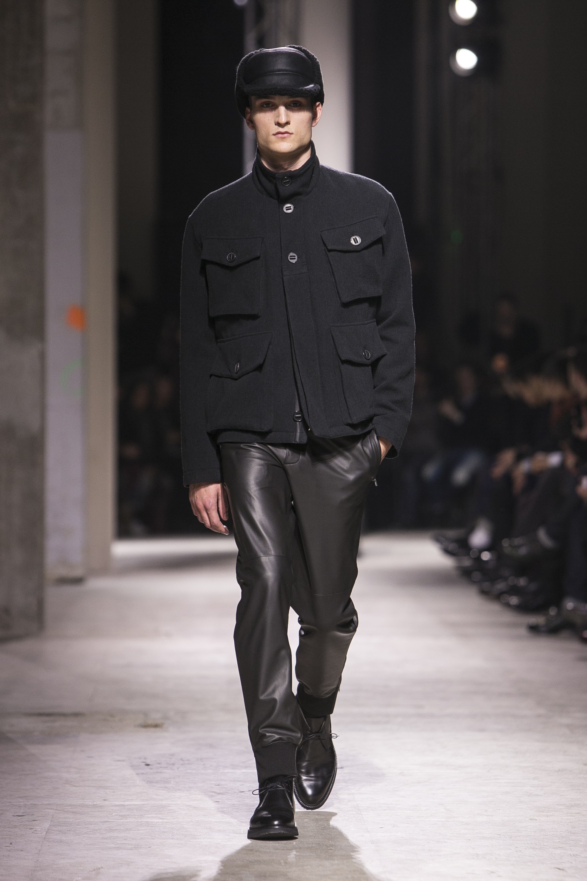 Look 30