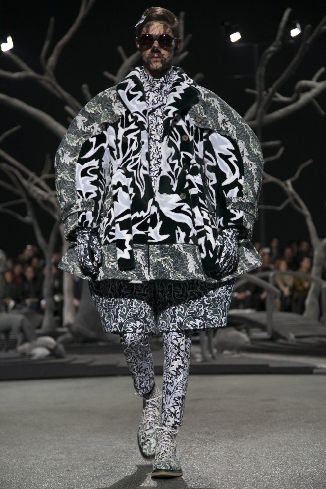 Look 7