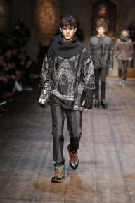 Look 32