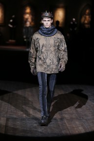 Look 5