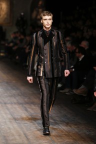 Look 64