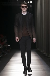 Look 16