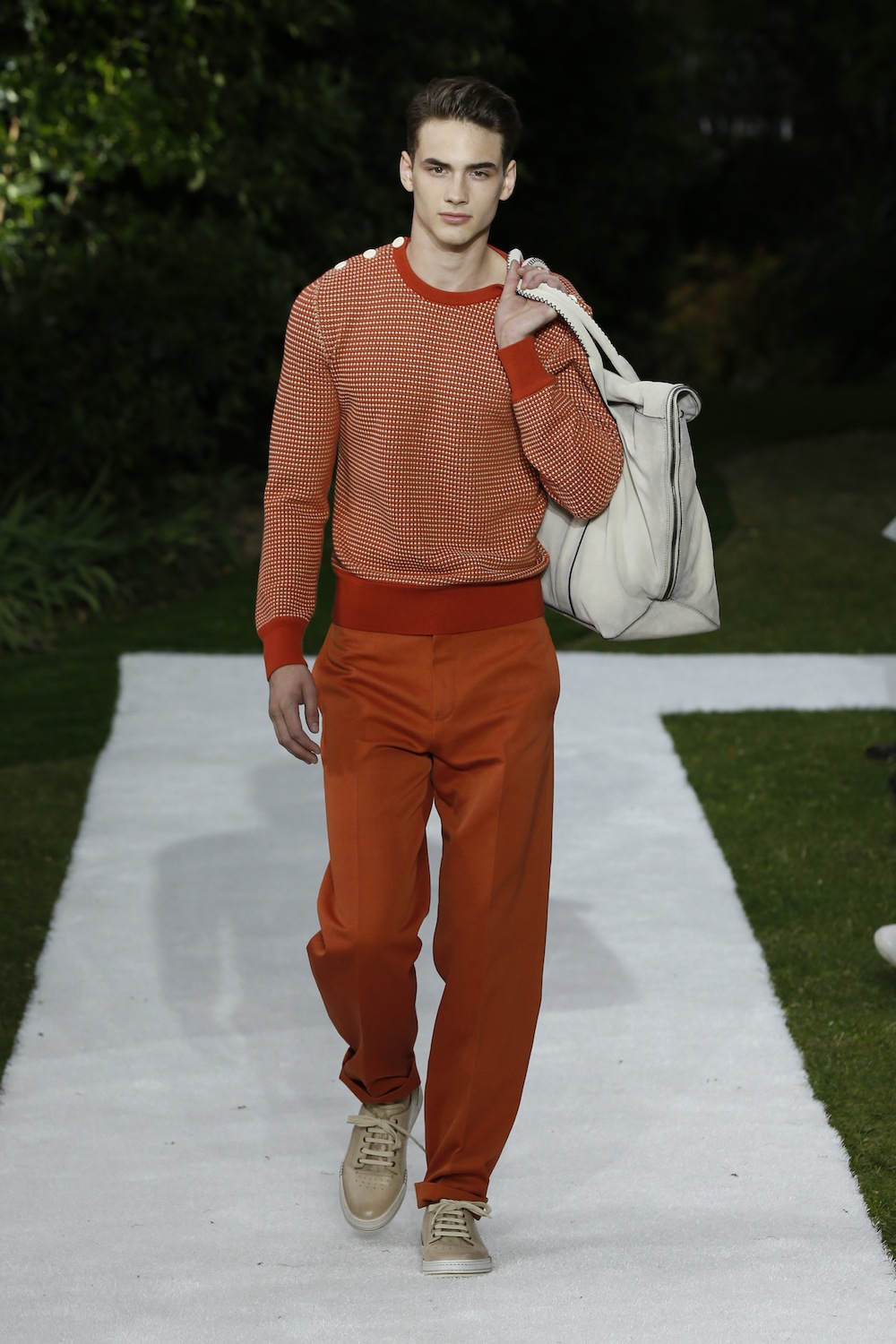 Look 15