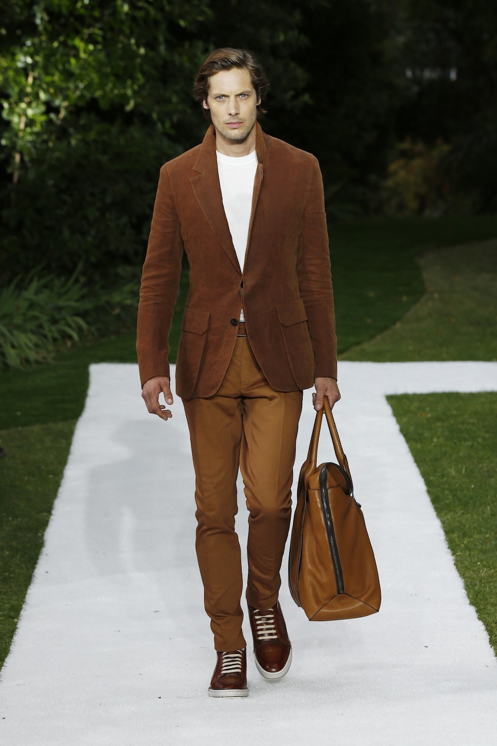 Look 19