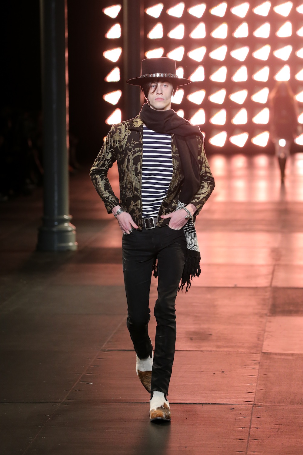 Look 24