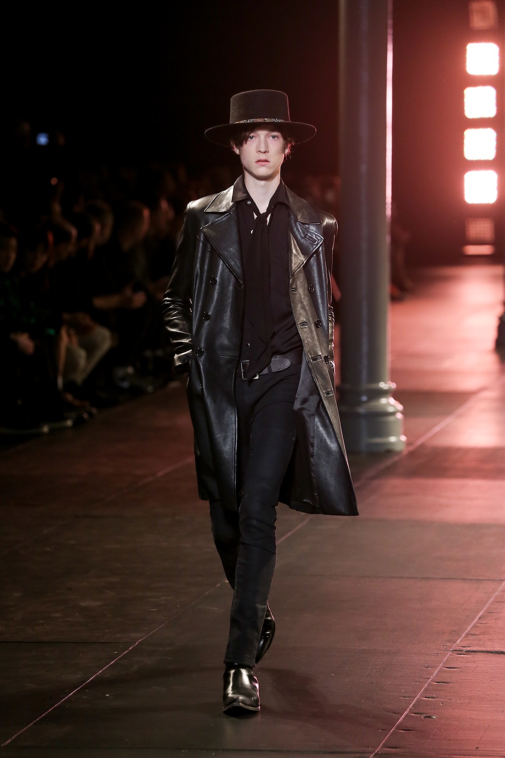 Look 30
