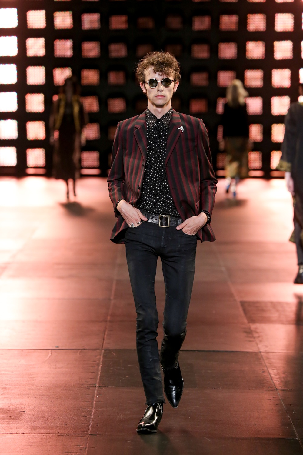 Look 50