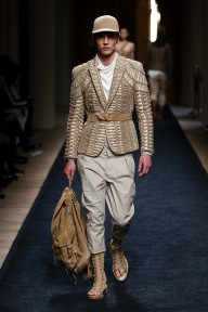 Look 16