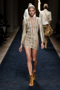 Look 32