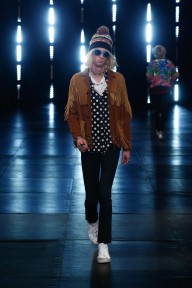 Look 10