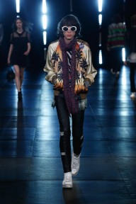 Look 16