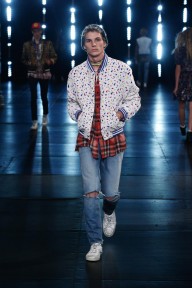 Look 32