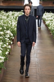 Look 7