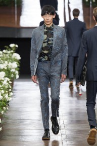 Look 10