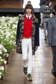 Look 16
