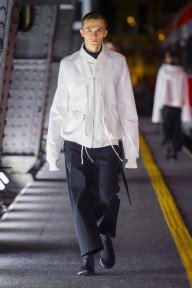 Look 10