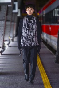 Look 24
