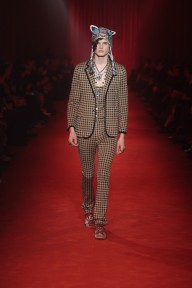 Look 46