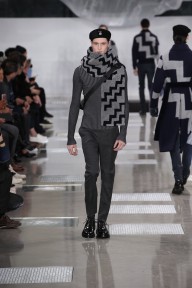 Look 32