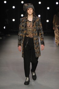 Look 28