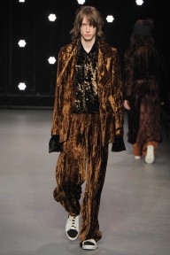 Look 25
