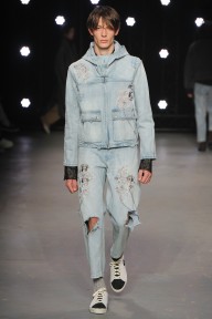 Look 16
