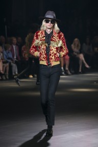 Look 16