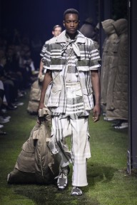 Look 16