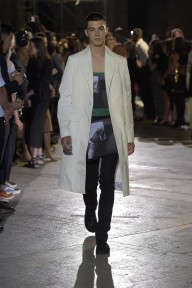 Look 11