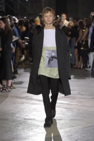 Look 16