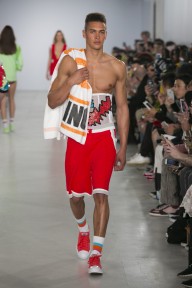 Look 10