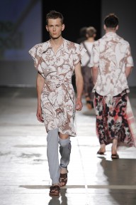 Look 16