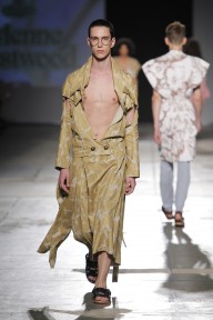 Look 15