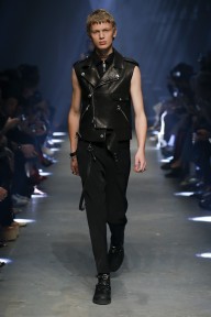 Look 10