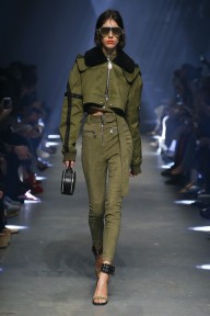 Look 12