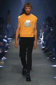 Look 32