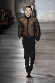 Look 15
