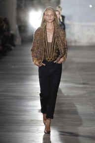 Look 28