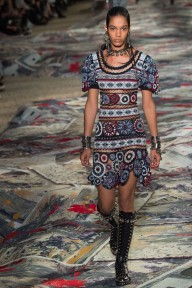 Look 10