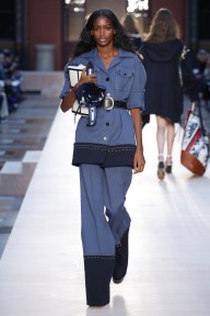 Look 18