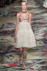 Look 19