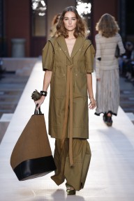 Look 32