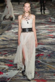 Look 3