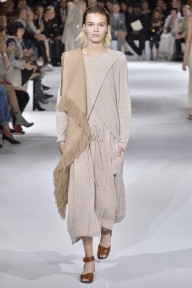 Look 16
