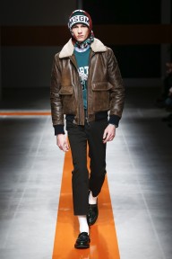 Look 16