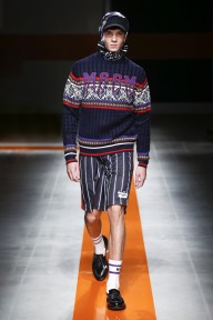 Look 18